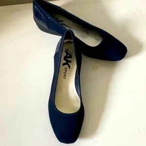 AK Sport wedge pump navy